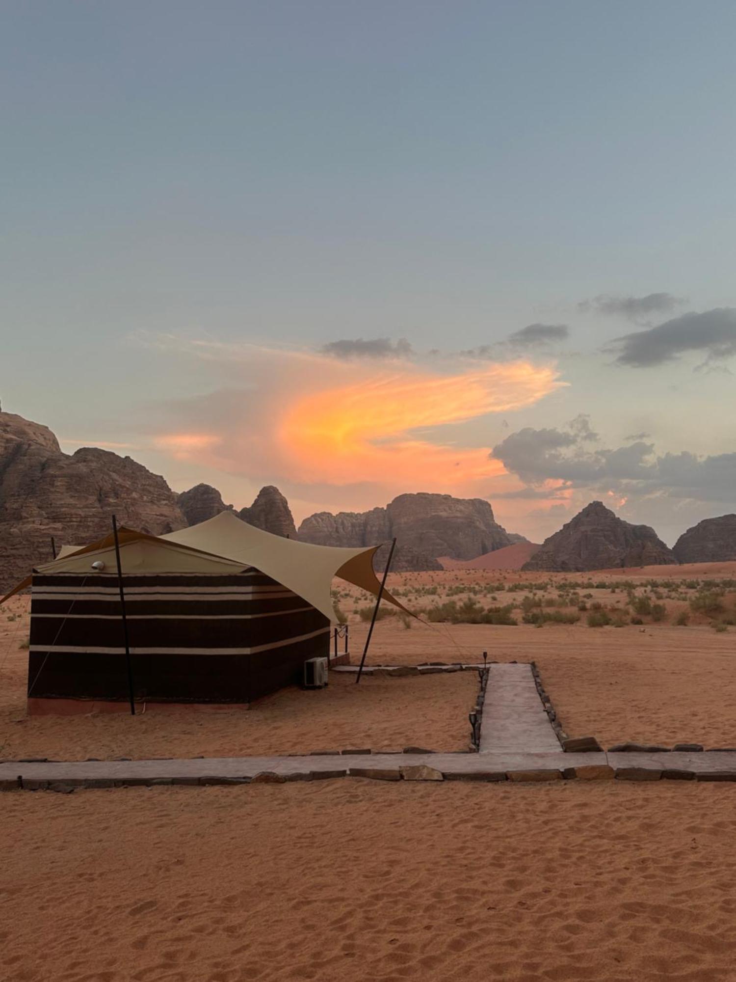 Wadi Rum Mirror Camp Exterior photo